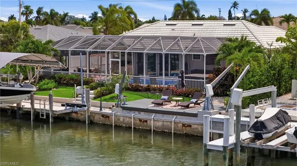 $1,495,000 | 813 North Barfield Drive, Marco Island, FL 34145