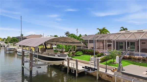 $1,495,000 | 813 North Barfield Drive, Marco Island, FL 34145