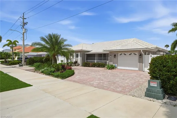 $1,495,000 | 813 North Barfield Drive, Marco Island, FL 34145