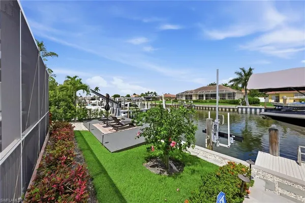 $1,495,000 | 813 North Barfield Drive, Marco Island, FL 34145