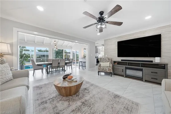 $1,495,000 | 813 North Barfield Drive, Marco Island, FL 34145