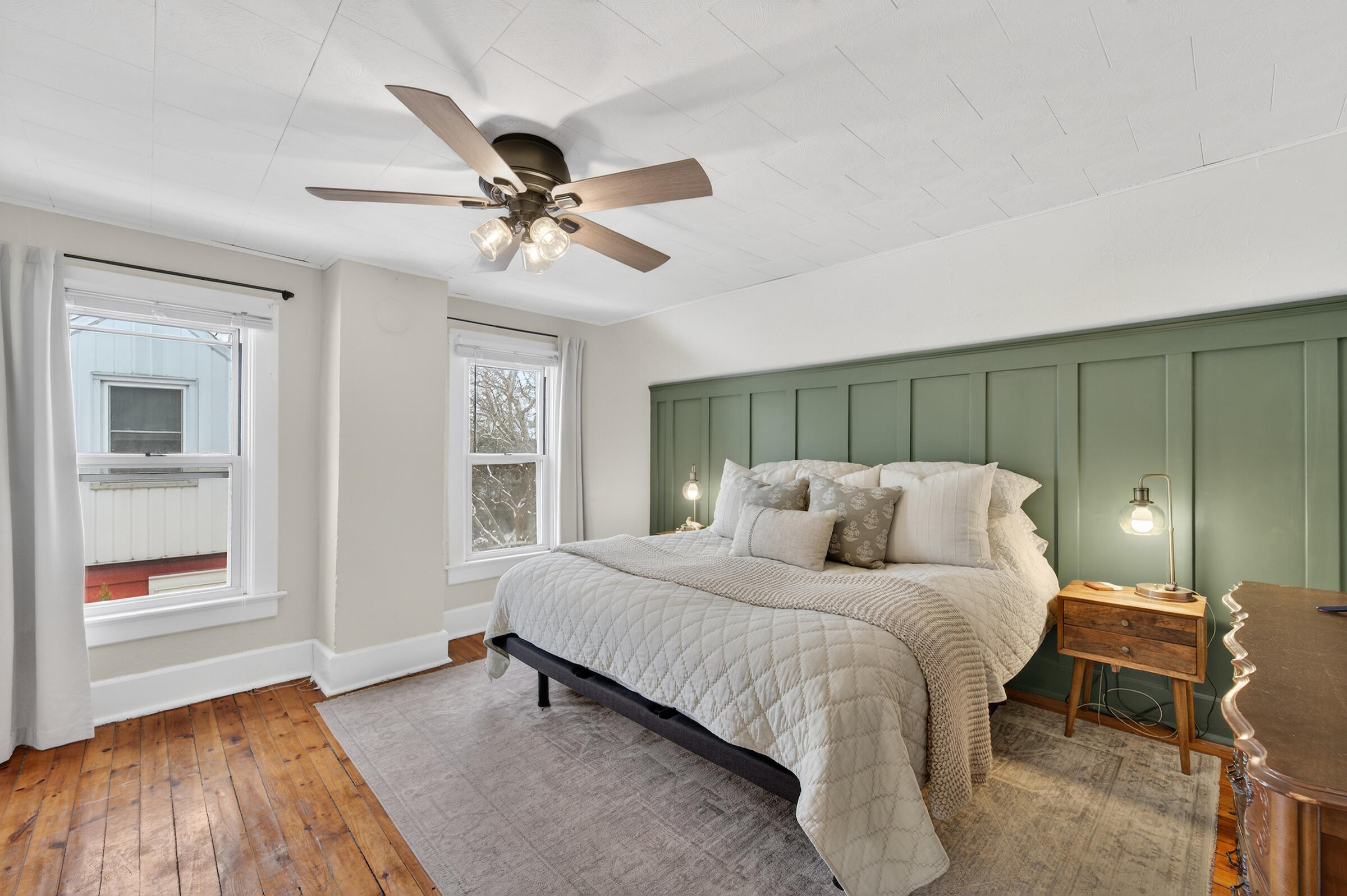 416 South Rural Street Hartford, WI 53027 - Photo 15 of 26 DSC09788