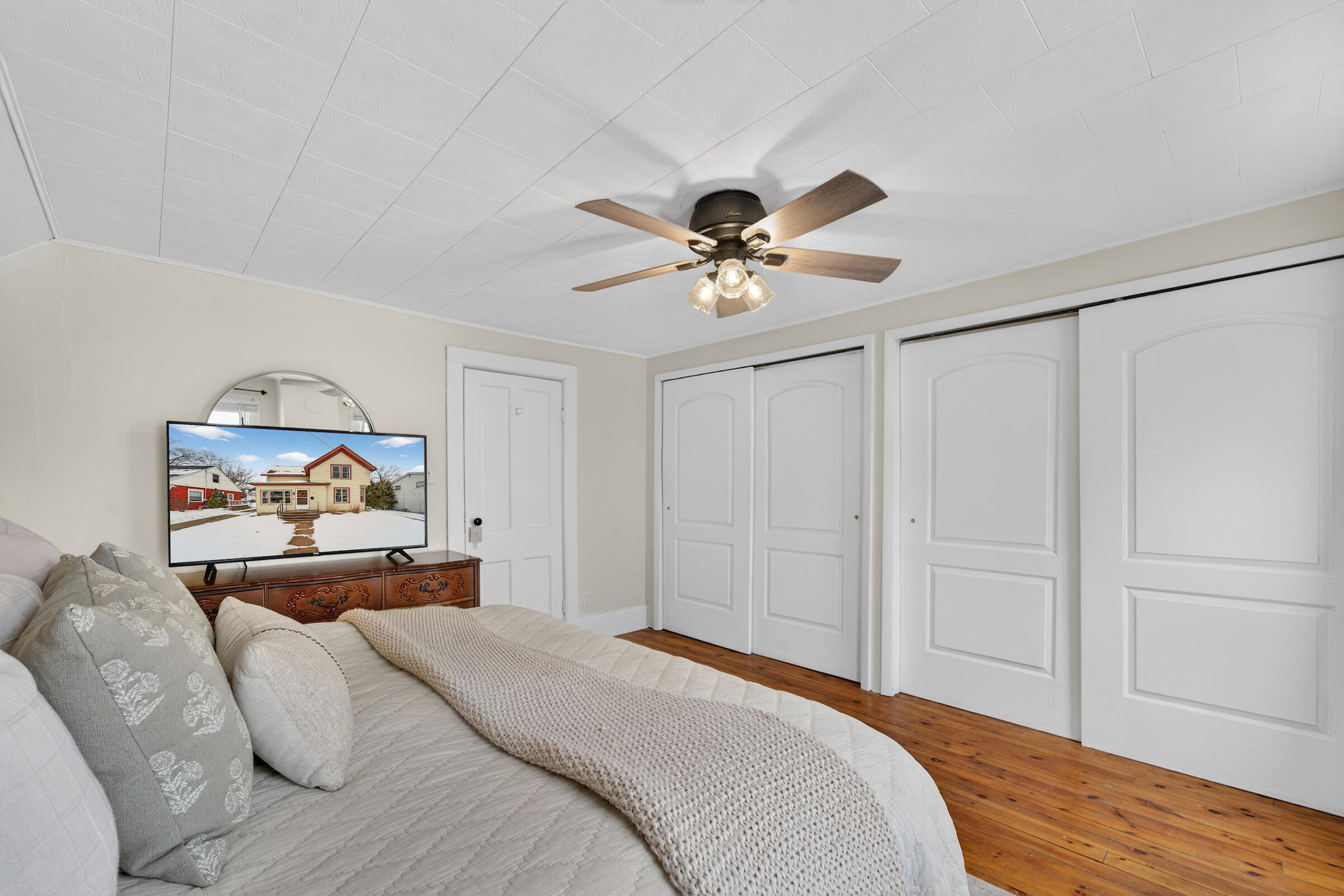 416 South Rural Street Hartford, WI 53027 - Photo 16 of 26 DSC09794