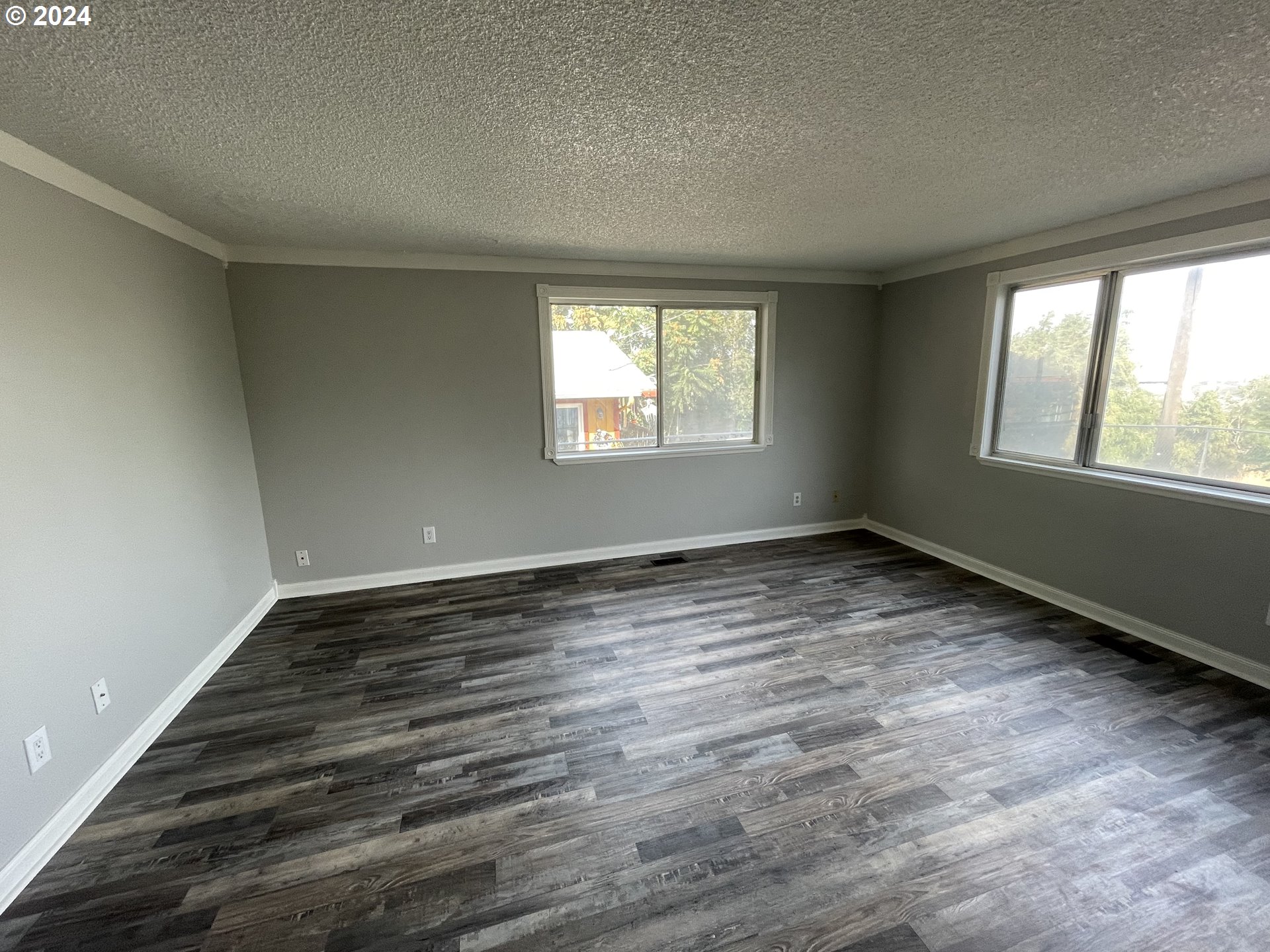 821 Southwest 9th Street Pendleton, OR 97801 - Photo 3 of 14