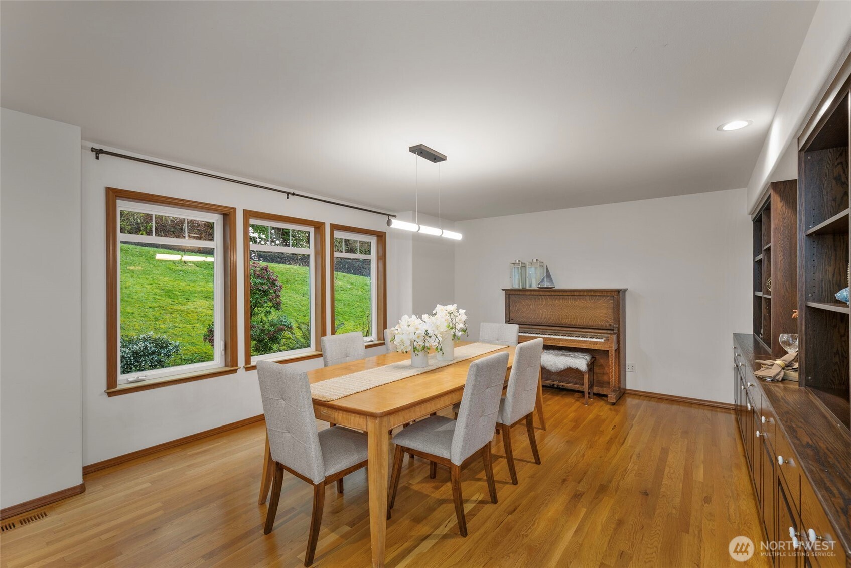 6091 Wilson Creek Road Southeast Port Orchard, WA 98367 - Photo 10 of 40