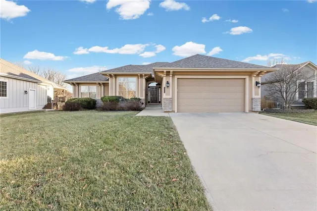 $475,000 | 24021 Eagle Court, Paola, KS 66071