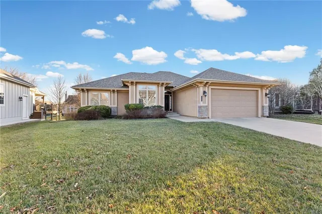 $475,000 | 24021 Eagle Court, Paola, KS 66071