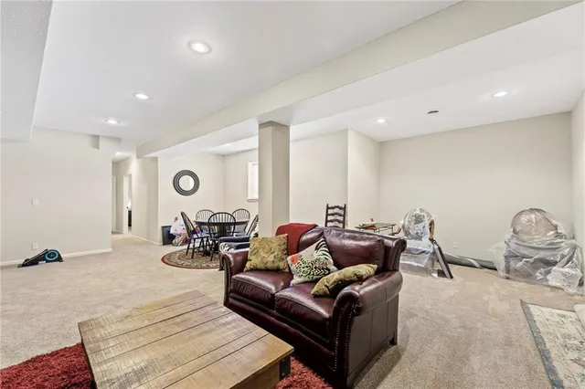 $475,000 | 24021 Eagle Court, Paola, KS 66071