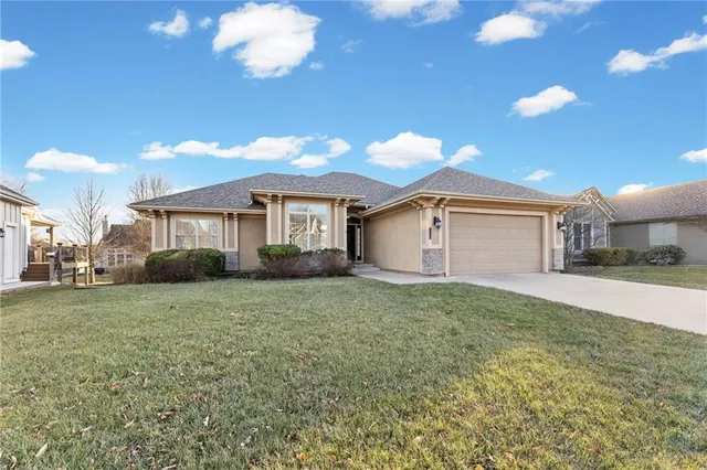 $475,000 | 24021 Eagle Court, Paola, KS 66071
