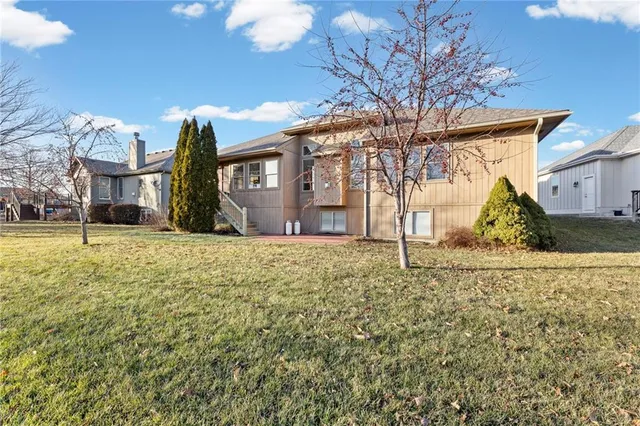 $475,000 | 24021 Eagle Court, Paola, KS 66071