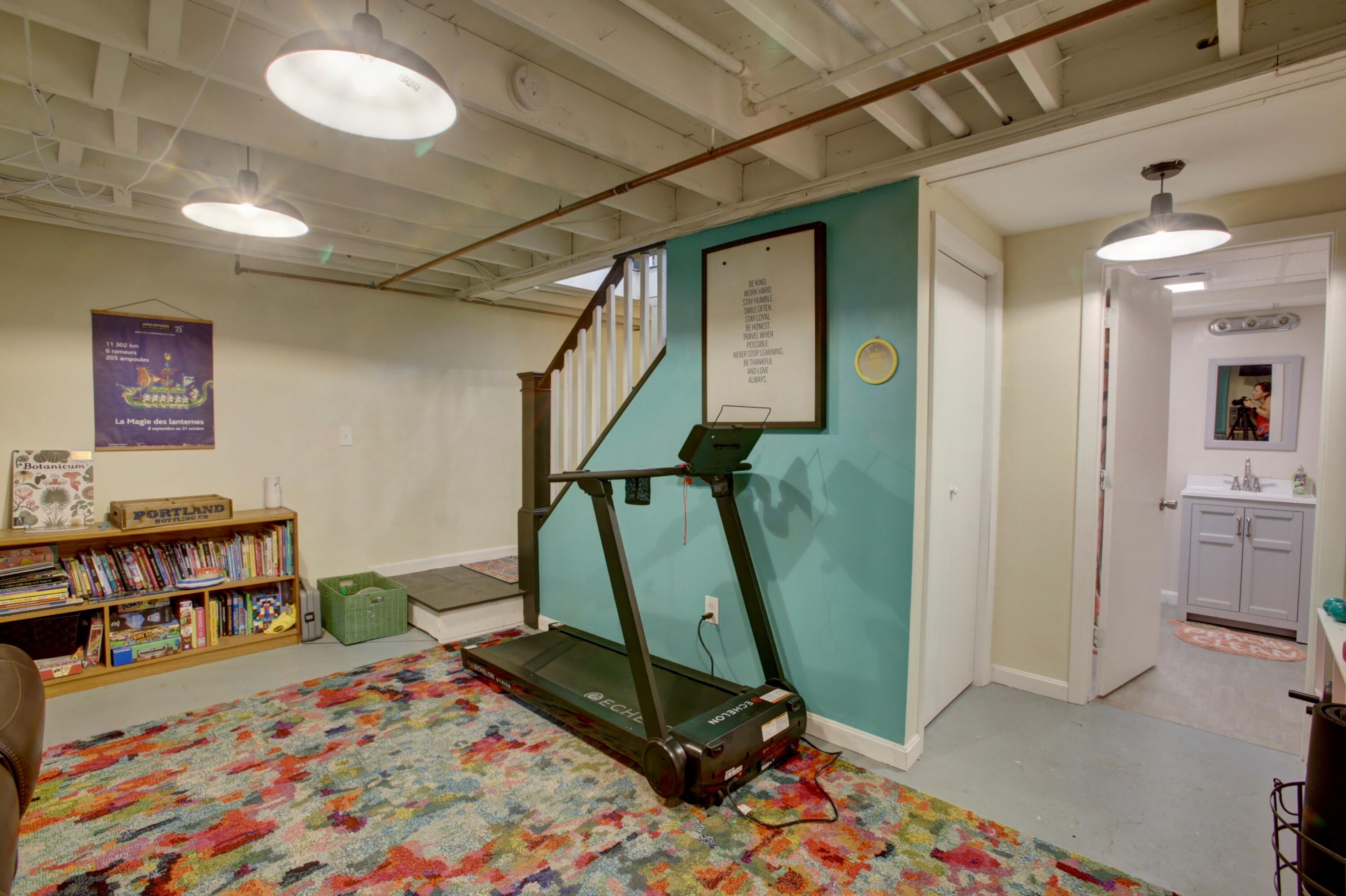 42 Churchill Road South Portland, ME 04106 - Photo 26 of 38 54