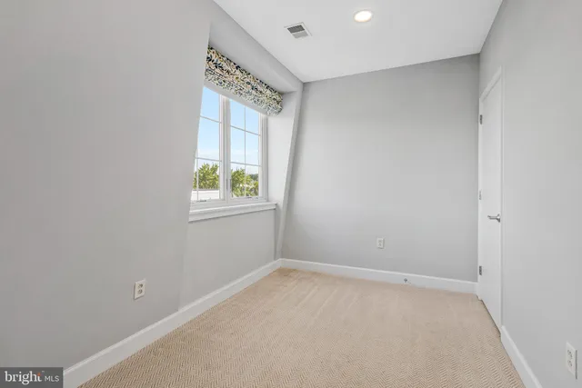 $524,900 | 150 V Street Northwest, Unit V402, Washington, DC 20001