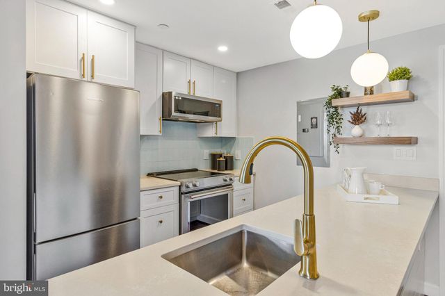 $524,900 | 150 V Street Northwest, Unit V402, Washington, DC 20001