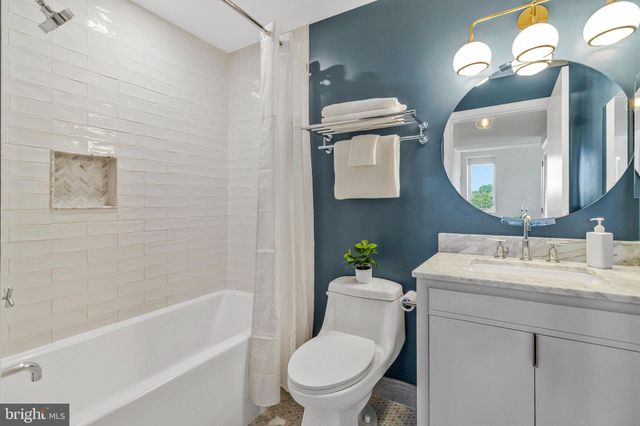 $524,900 | 150 V Street Northwest, Unit V402, Washington, DC 20001