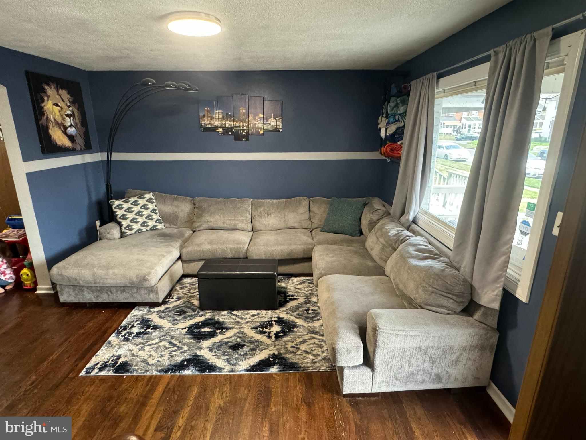 2802 Kirkleigh Road Dundalk, MD 21222 - Photo 3 of 44