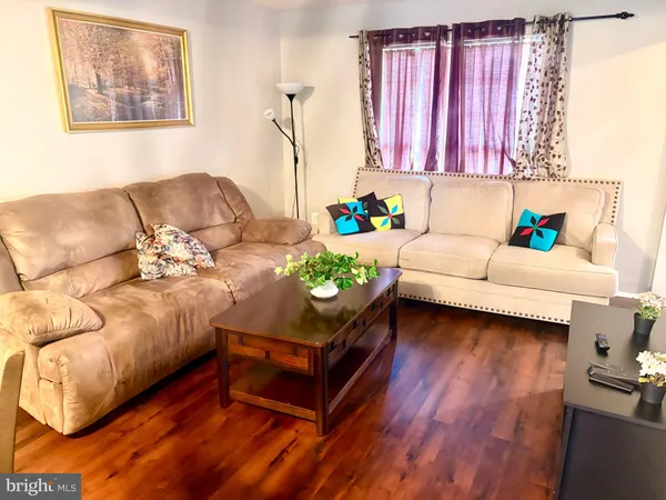 $2,400 | 18203 Smoke House Court, Germantown, MD 20874