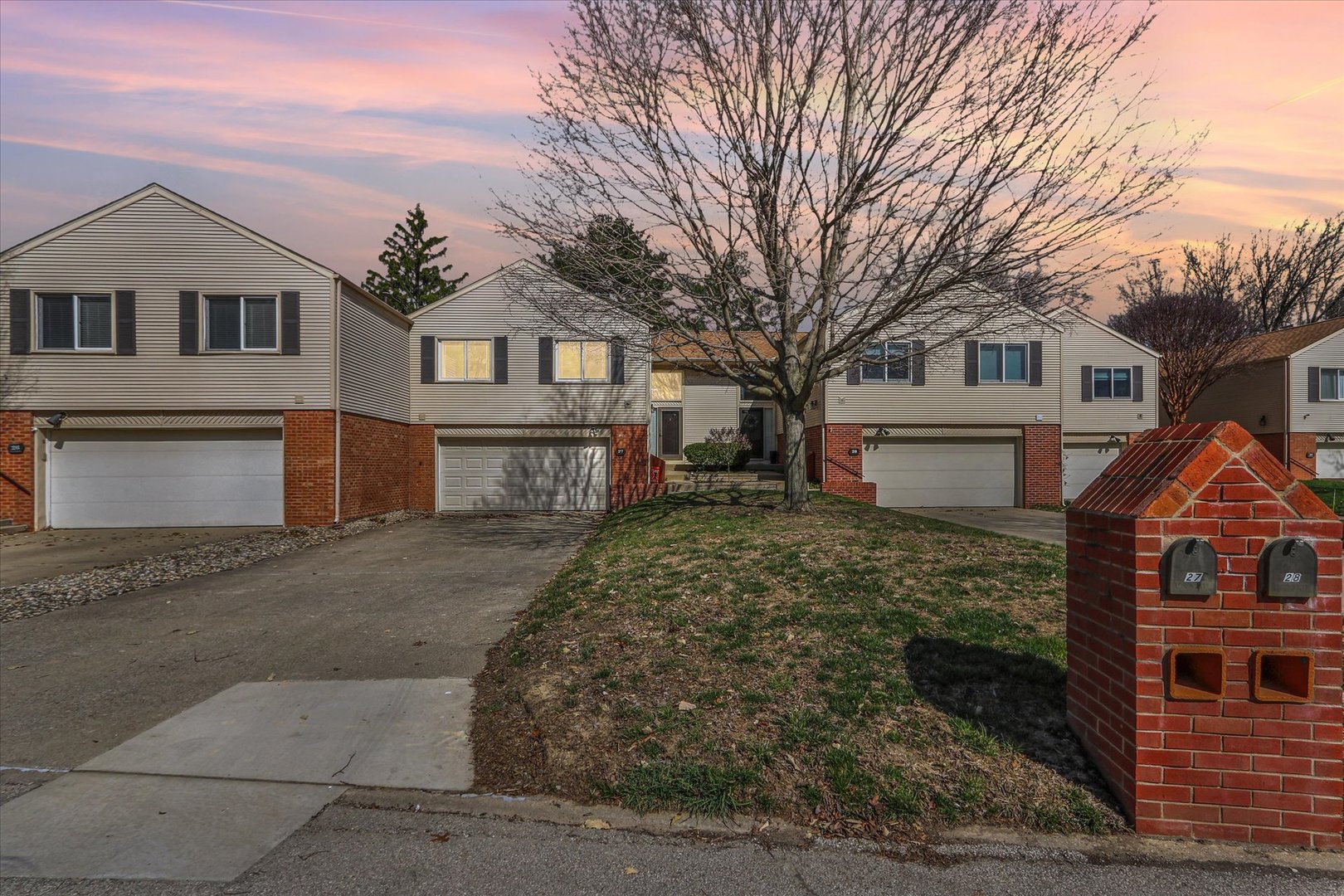 27 Fields East Champaign, IL 61822 - Photo 2 of 31