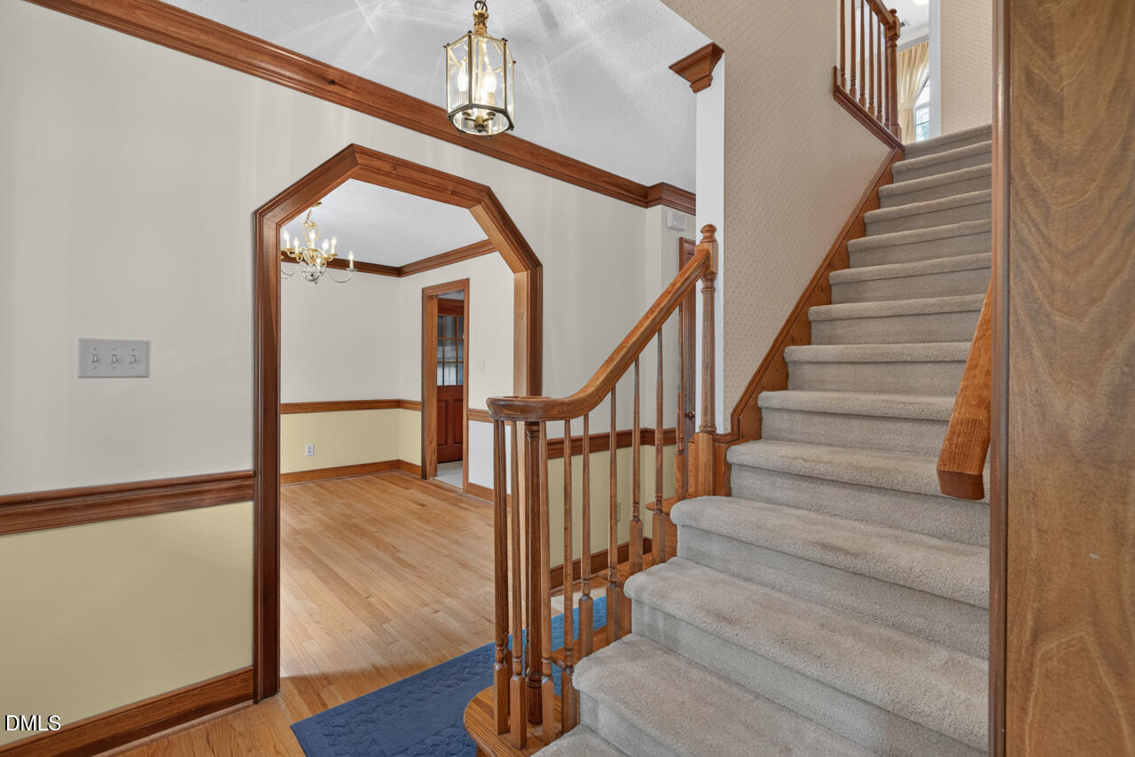 6125 Iris Drive Raleigh, NC 27612 - Photo 3 of 50 04