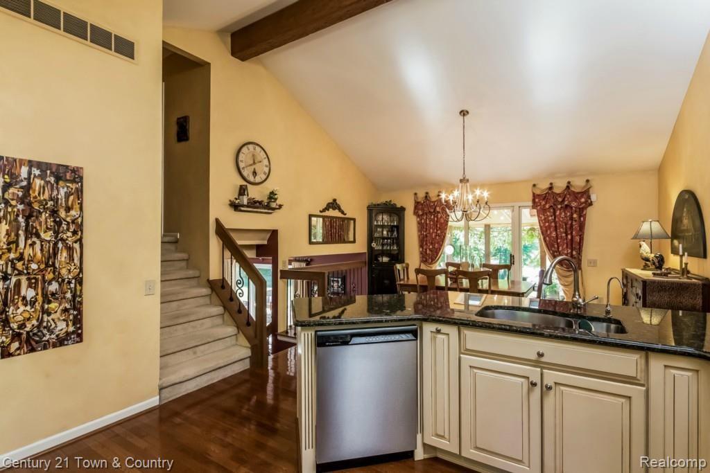 2950 Allen Road Ortonville, MI 48462 - Photo 12 of 72 Kitchen