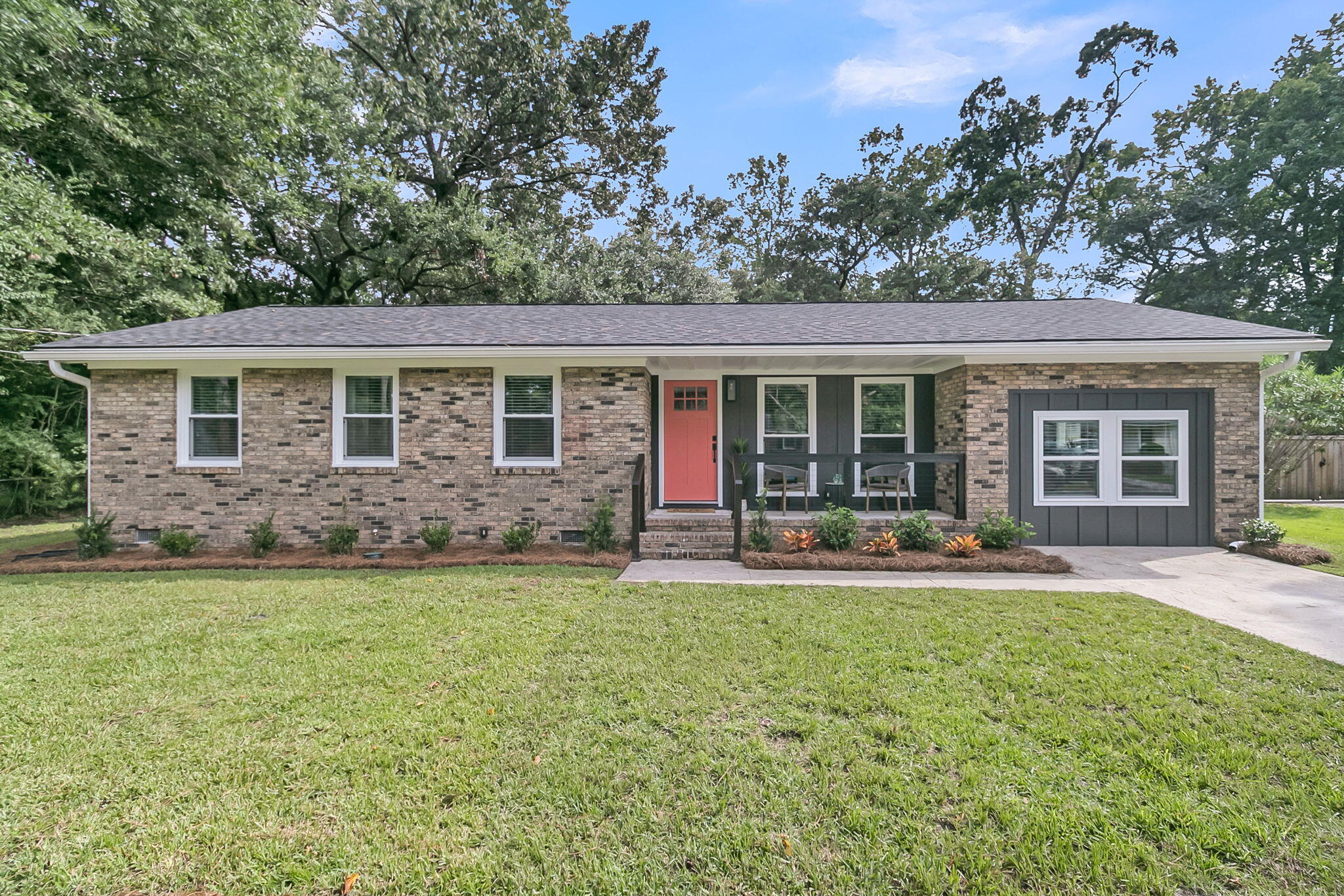 2411 Terrell Street Charleston, SC 29414 - Photo 1 of 33 WELCOME HOME!