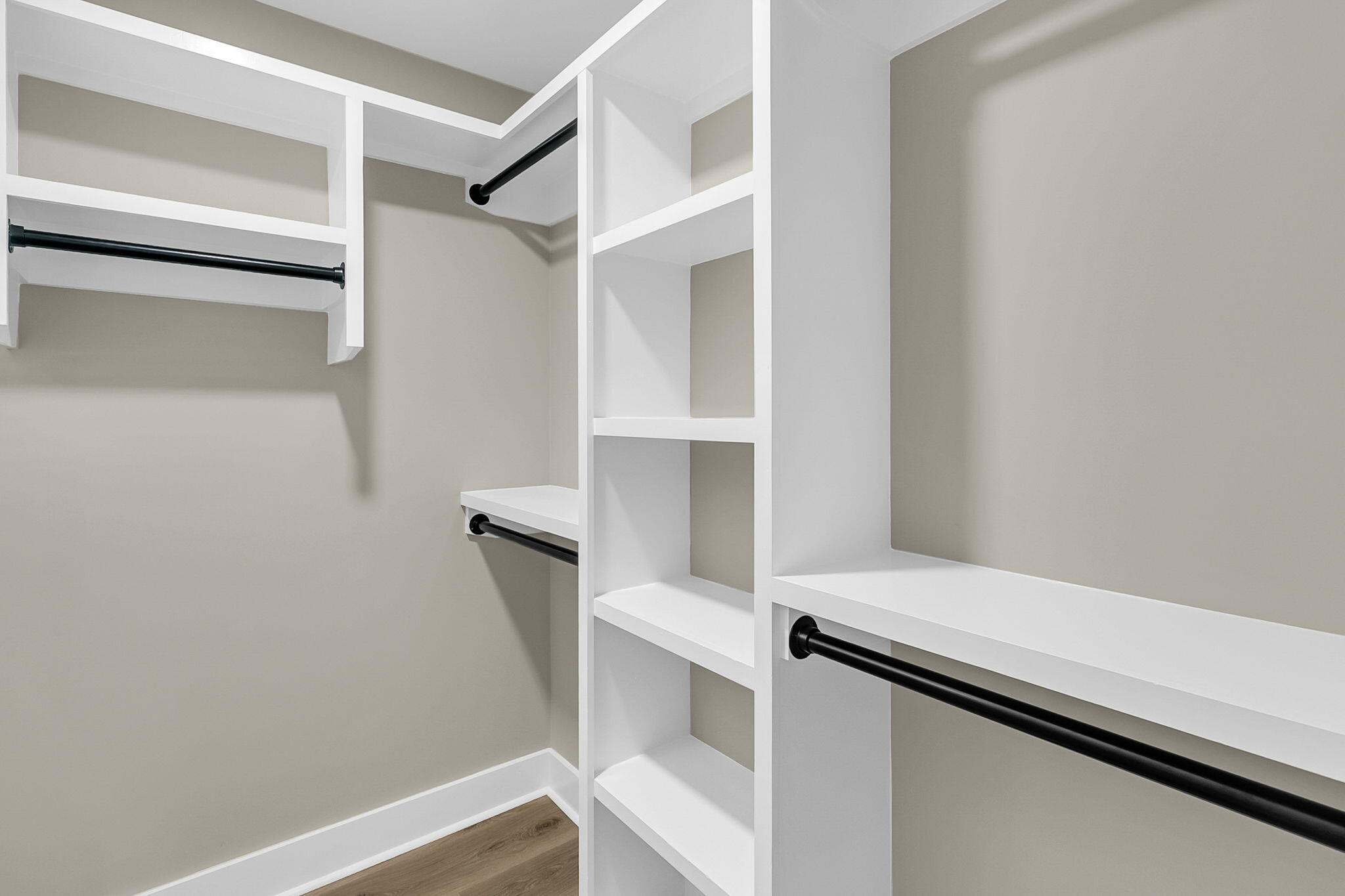 2411 Terrell Street Charleston, SC 29414 - Photo 16 of 33 Walk-in Closet!
