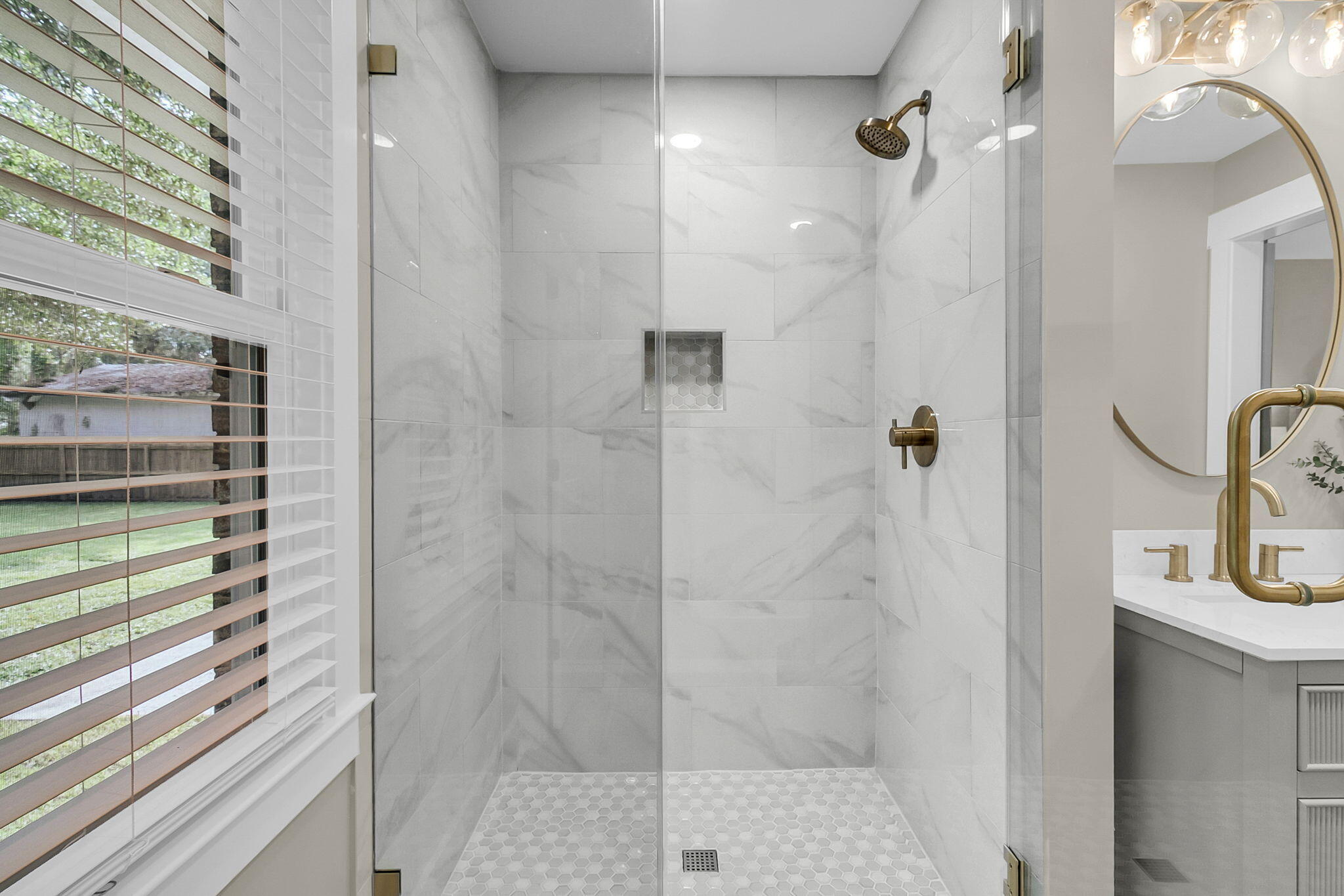 2411 Terrell Street Charleston, SC 29414 - Photo 18 of 33 Custom Tile!