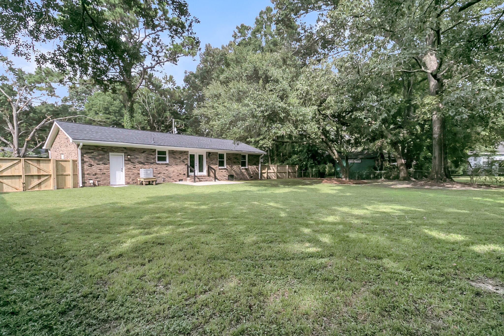 2411 Terrell Street Charleston, SC 29414 - Photo 28 of 33 Large Backyard!