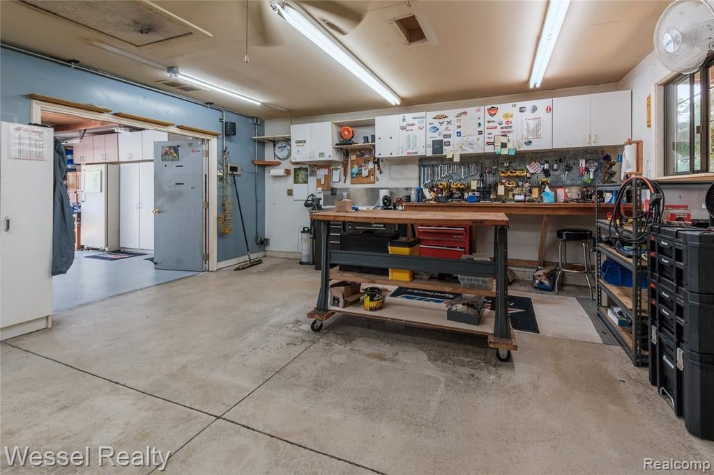 2444 Howe Street Utica, MI 48317 - Photo 22 of 29 Gallery Image 22