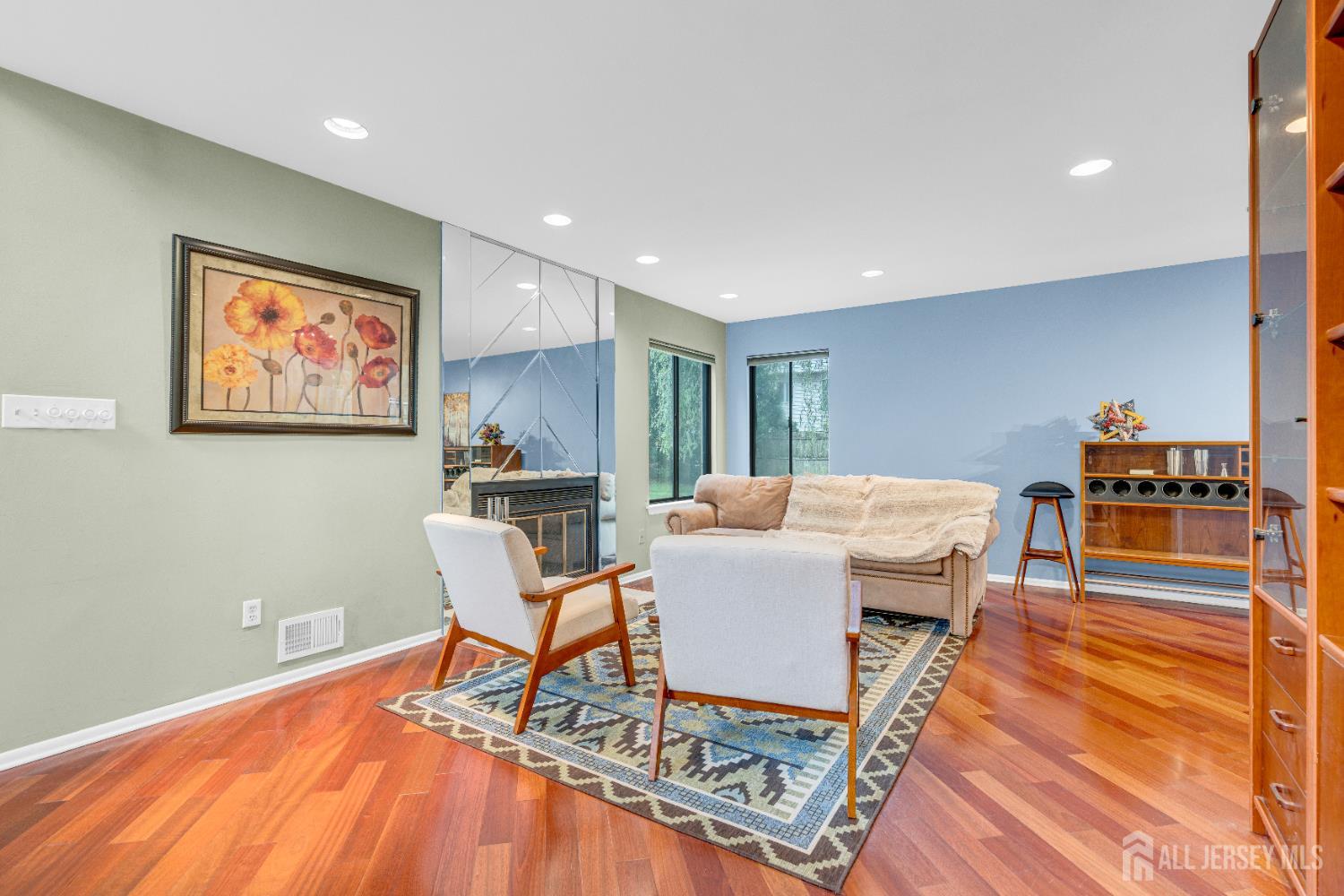 47 Park Gate Drive Edison, NJ 08820 - Photo 10 of 40