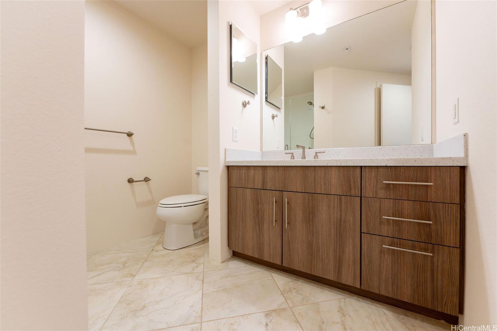 501 Kailua Road, Unit 1205 Kailua, HI 96734 - Photo 21 of 25 Guest bath