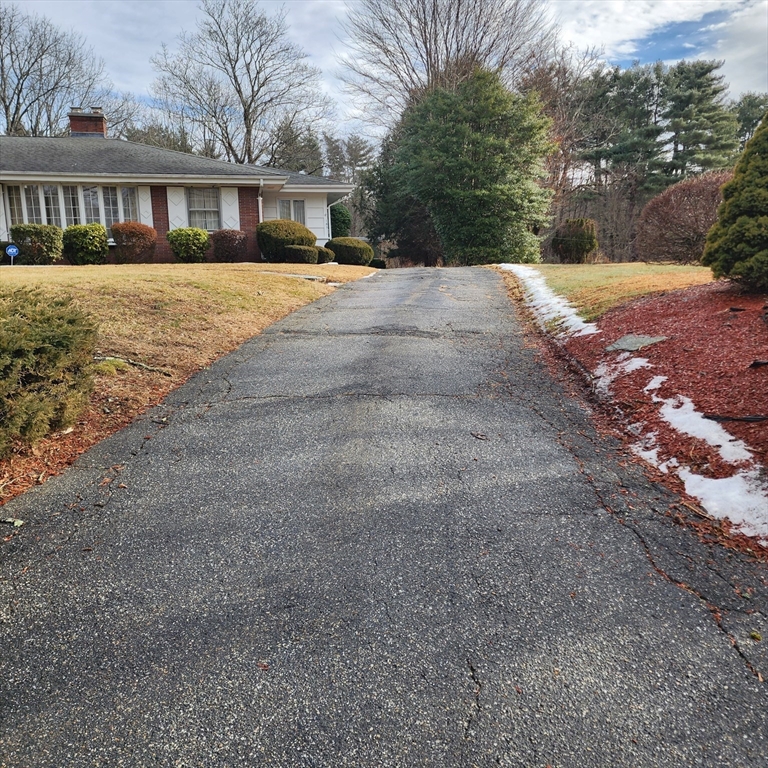 183 Lebanon Hill Road Southbridge, MA 01550 - Photo 4 of 40 Gallery Image 4