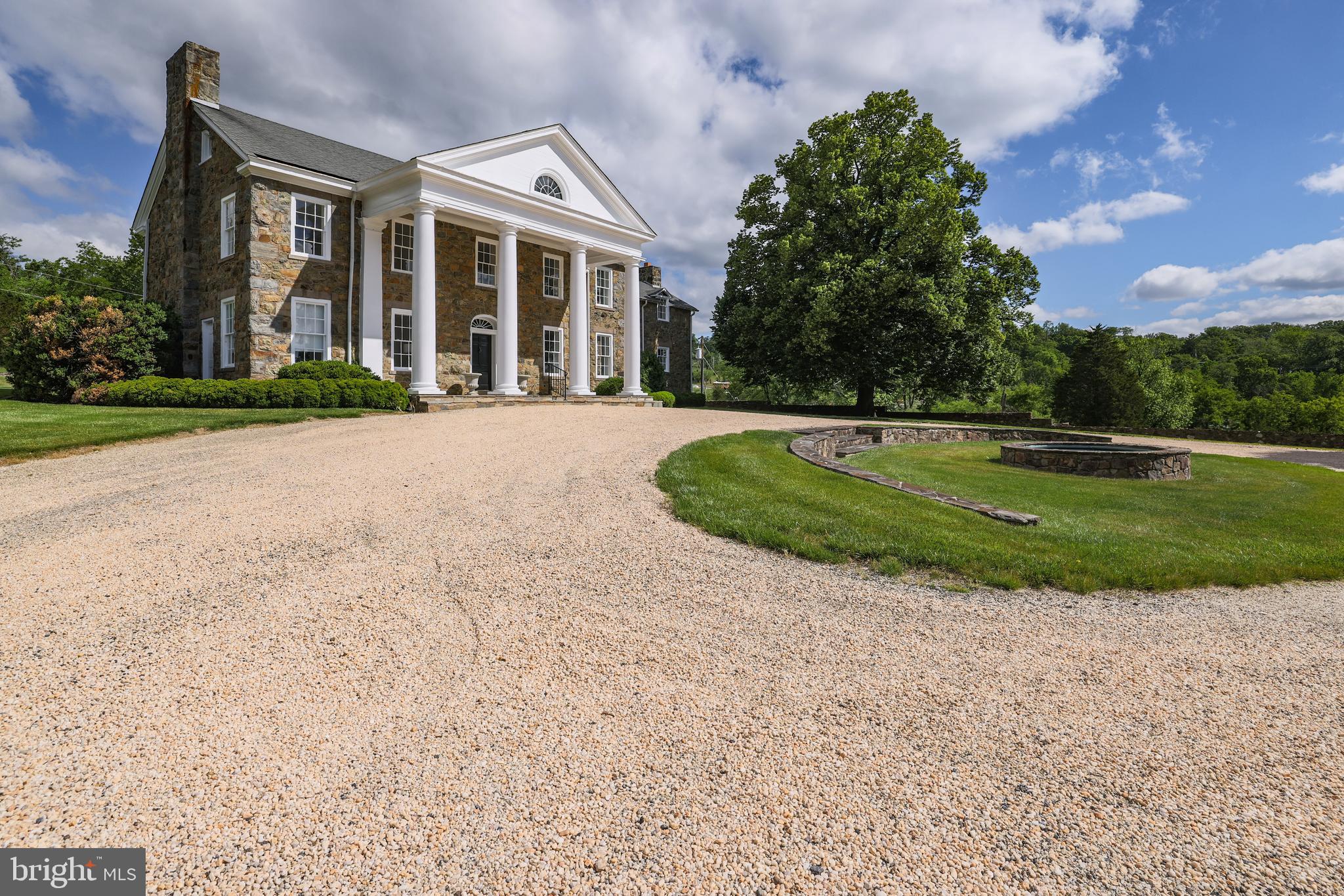 17781 Roxbury Hall Road Leesburg, VA 20175 - Photo 103 of 107 Circular driveway entrance to main residence