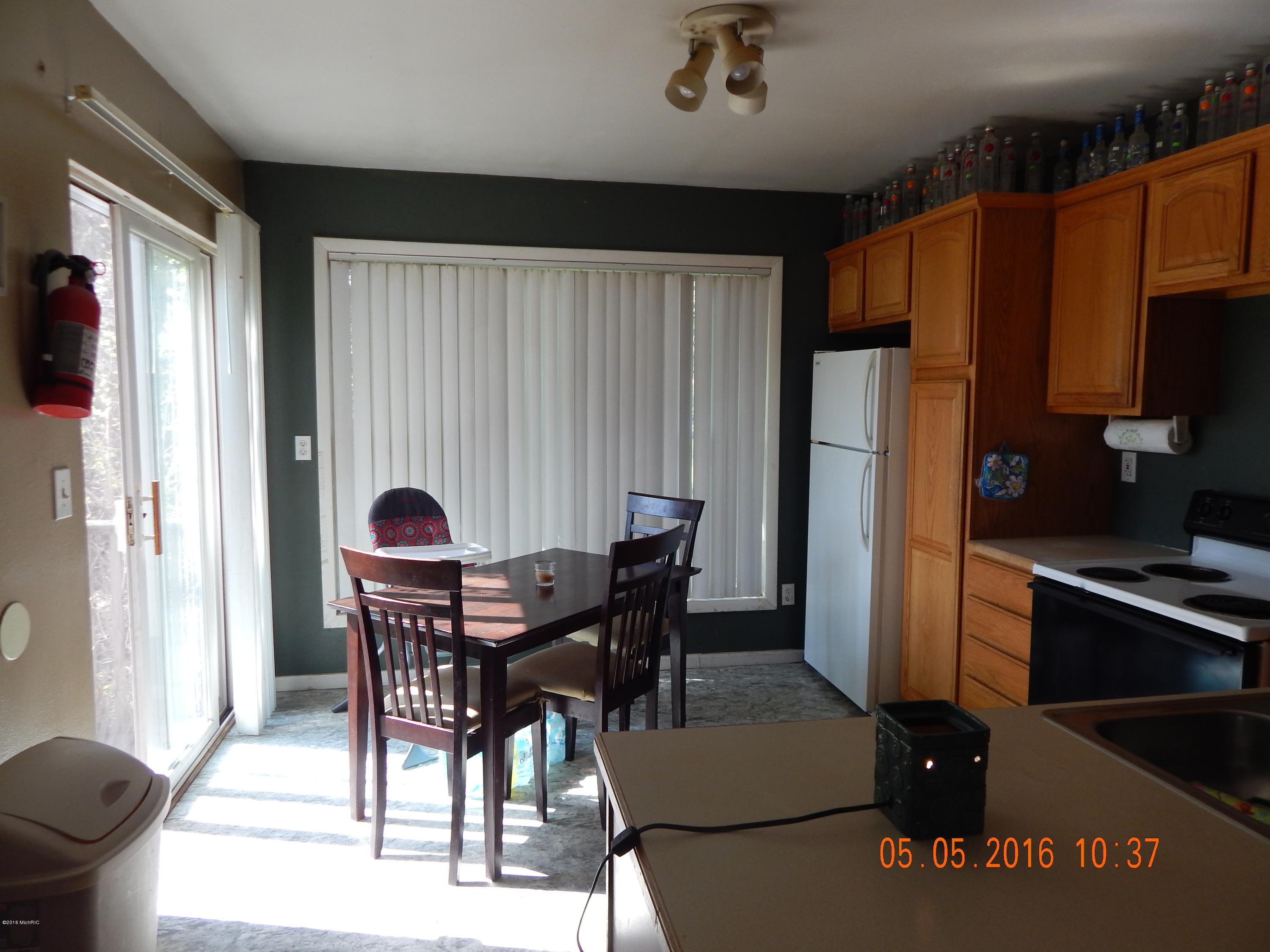 482 Florence Road, Unit 4 Constantine, MI 49042 - Photo 4 of 8 025