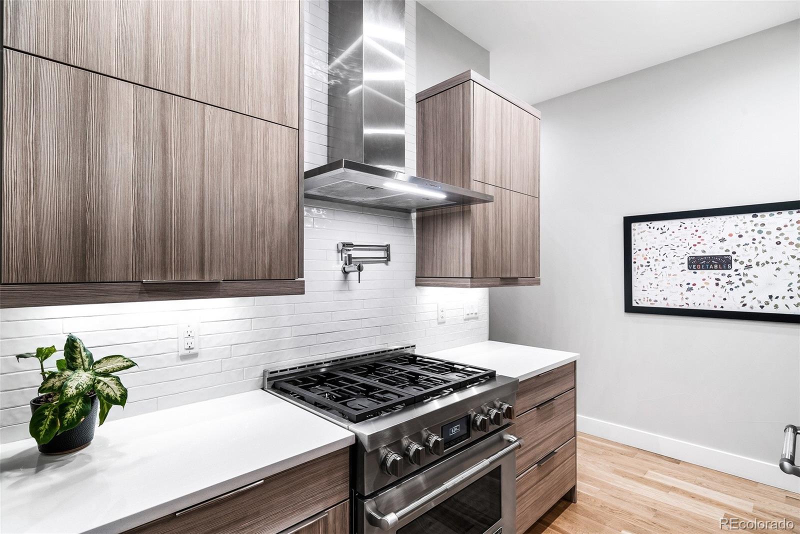 5409 East Bails Drive Denver, CO 80222 - Photo 15 of 40