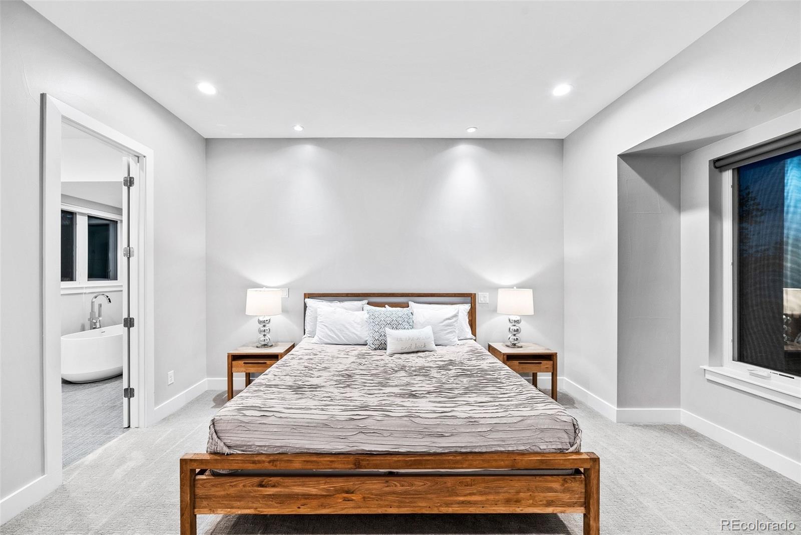 5409 East Bails Drive Denver, CO 80222 - Photo 17 of 40