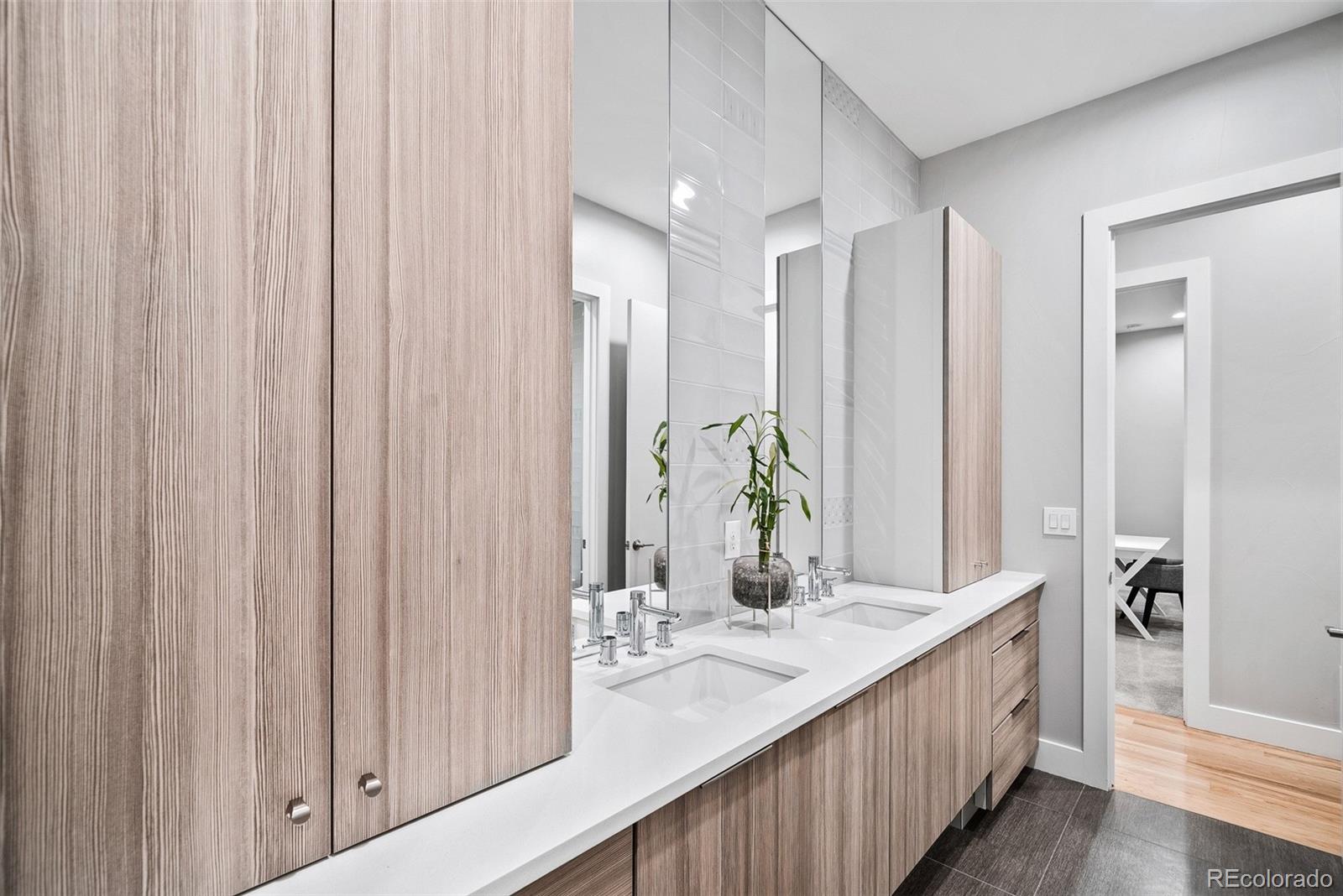 5409 East Bails Drive Denver, CO 80222 - Photo 24 of 40