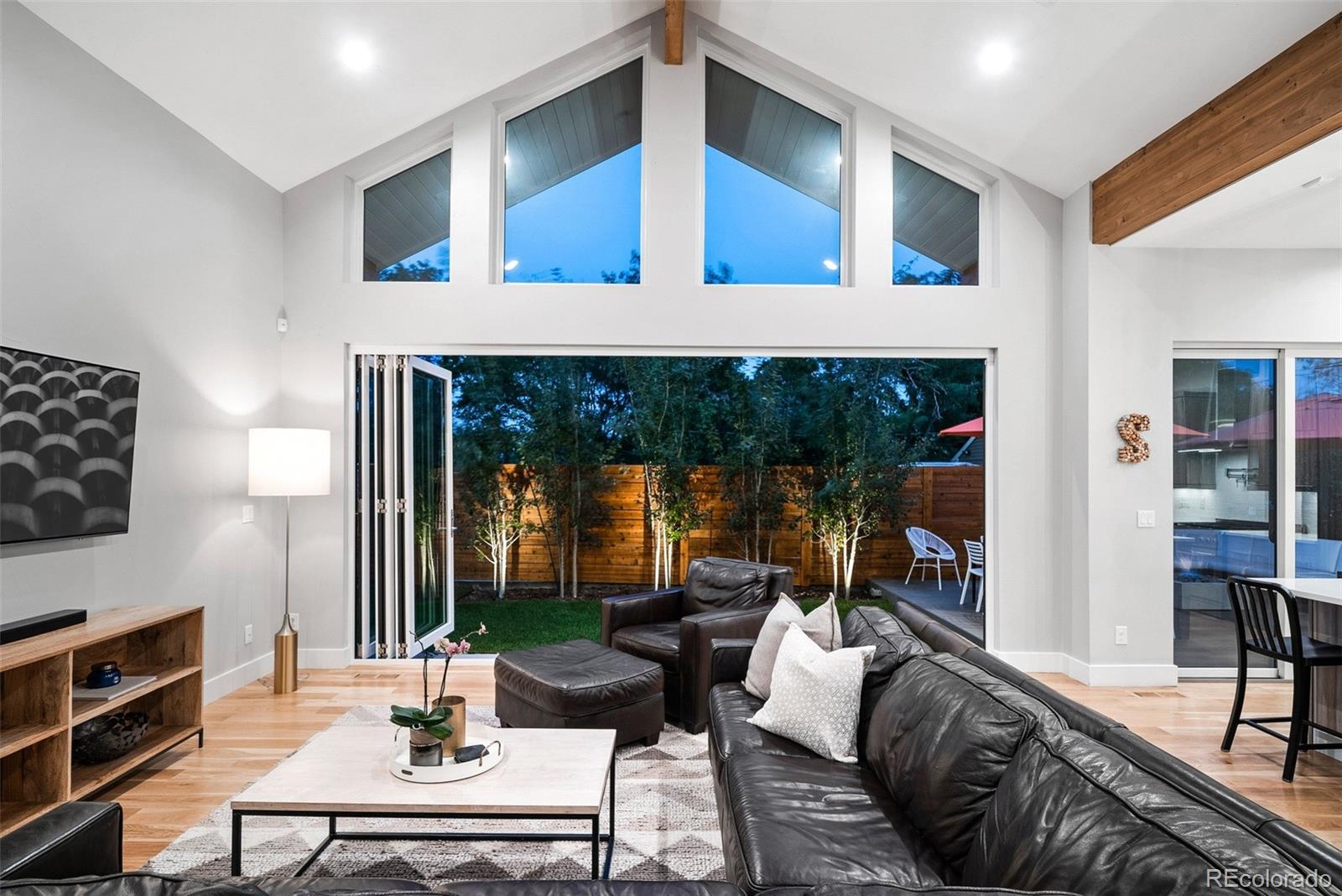 5409 East Bails Drive Denver, CO 80222 - Photo 10 of 40