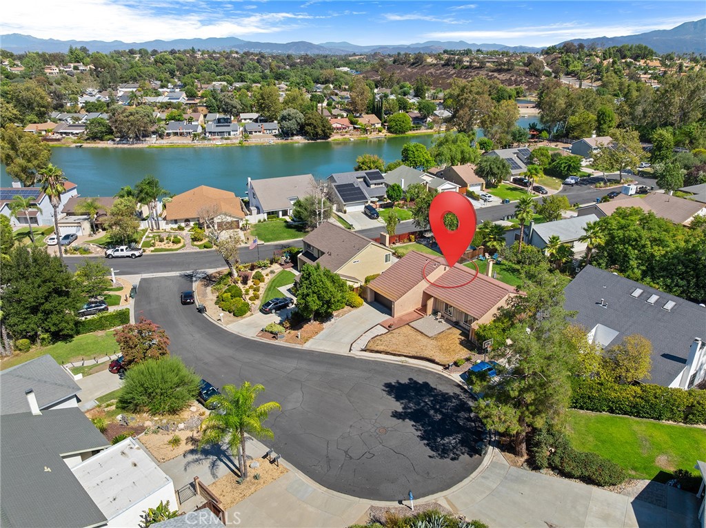 29951 Cactus Place Temecula, CA 92592 - Photo 40 of 46 an aerial view of a house with a lake view