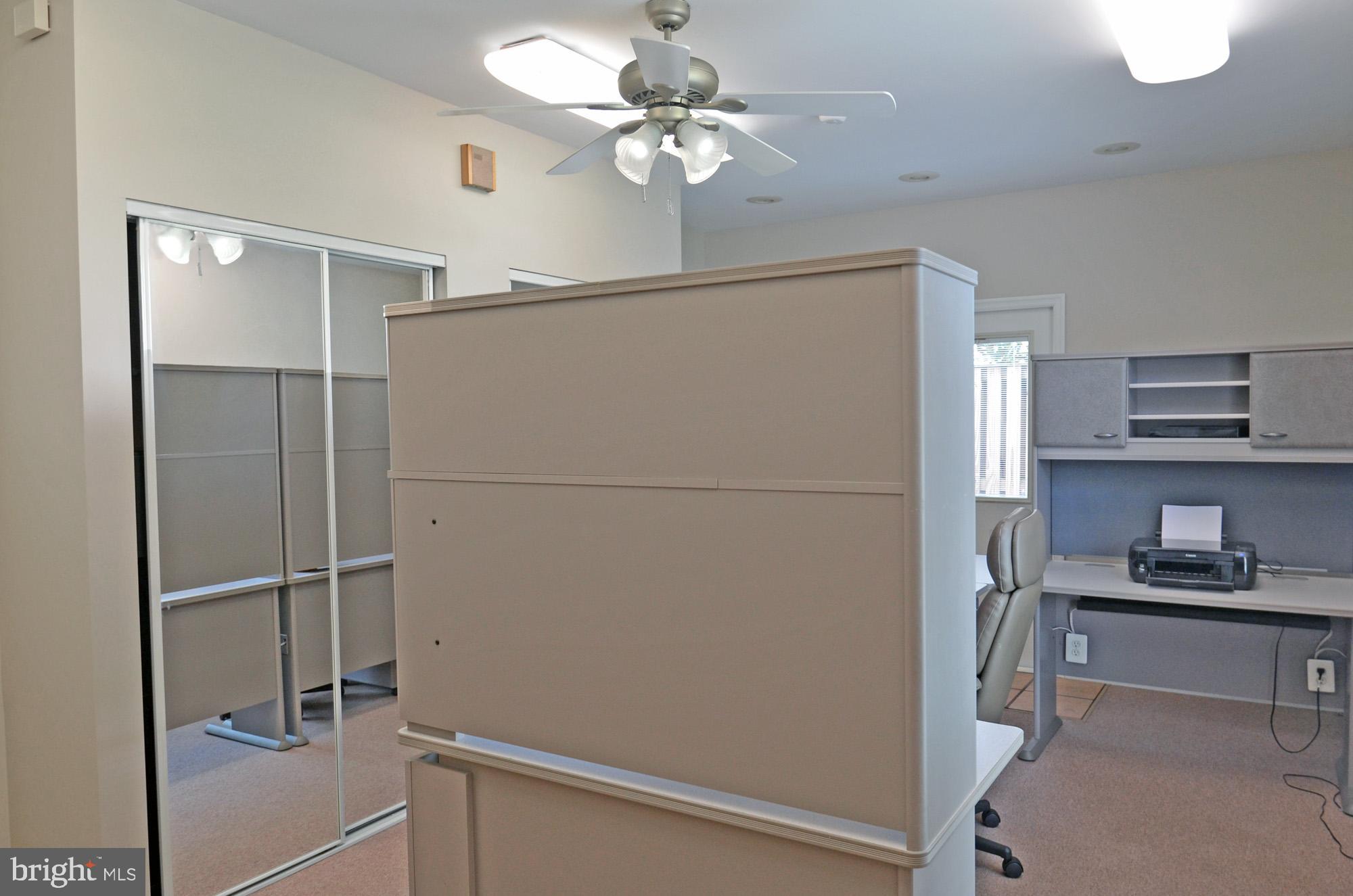 5819 Stone Ridge Drive Centreville, VA 20120 - Photo 68 of 72 Separate office with closet