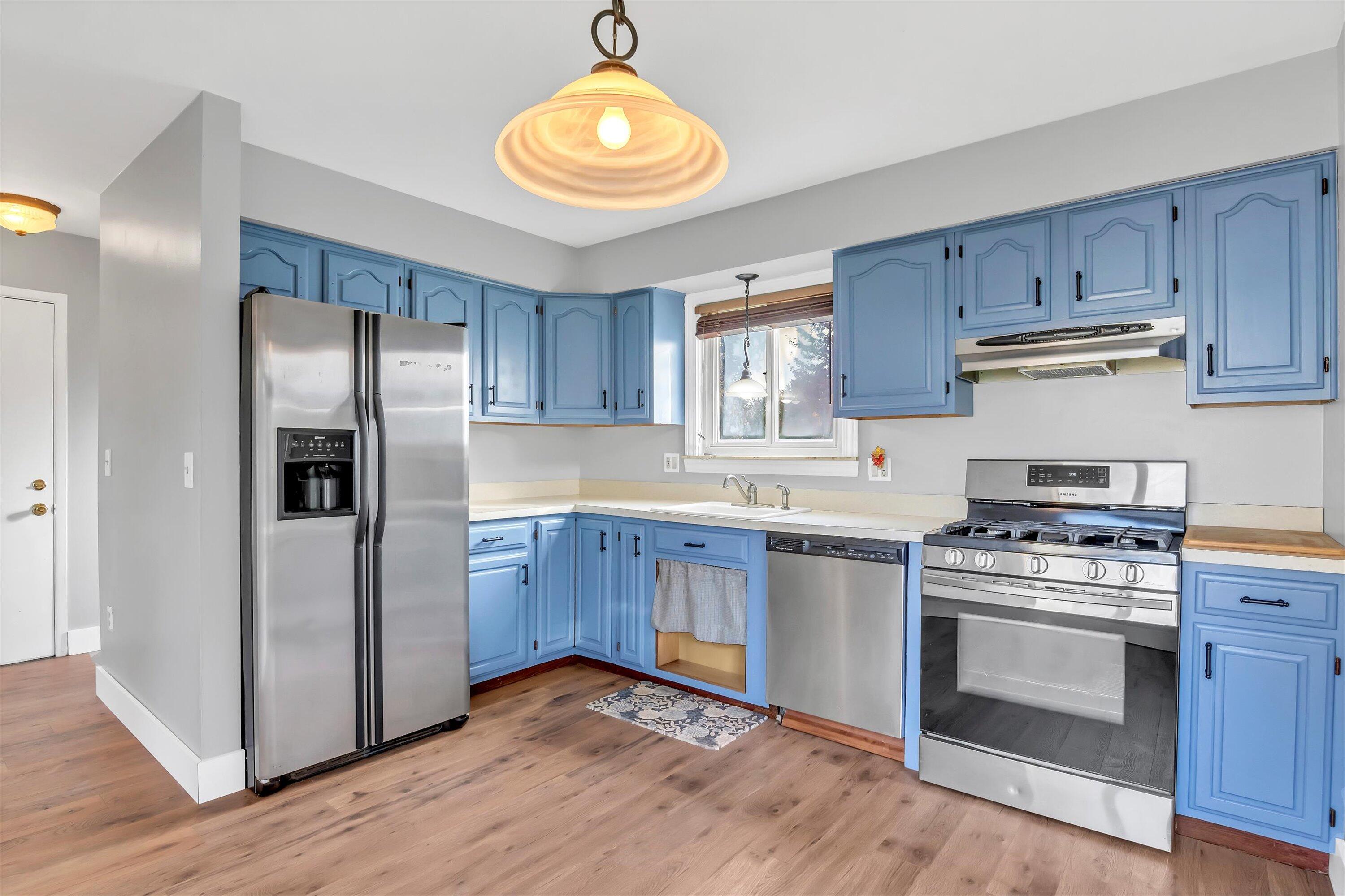 22115 Derby Road Woodhaven, MI 48183 - Photo 16 of 58 18-DSC04320