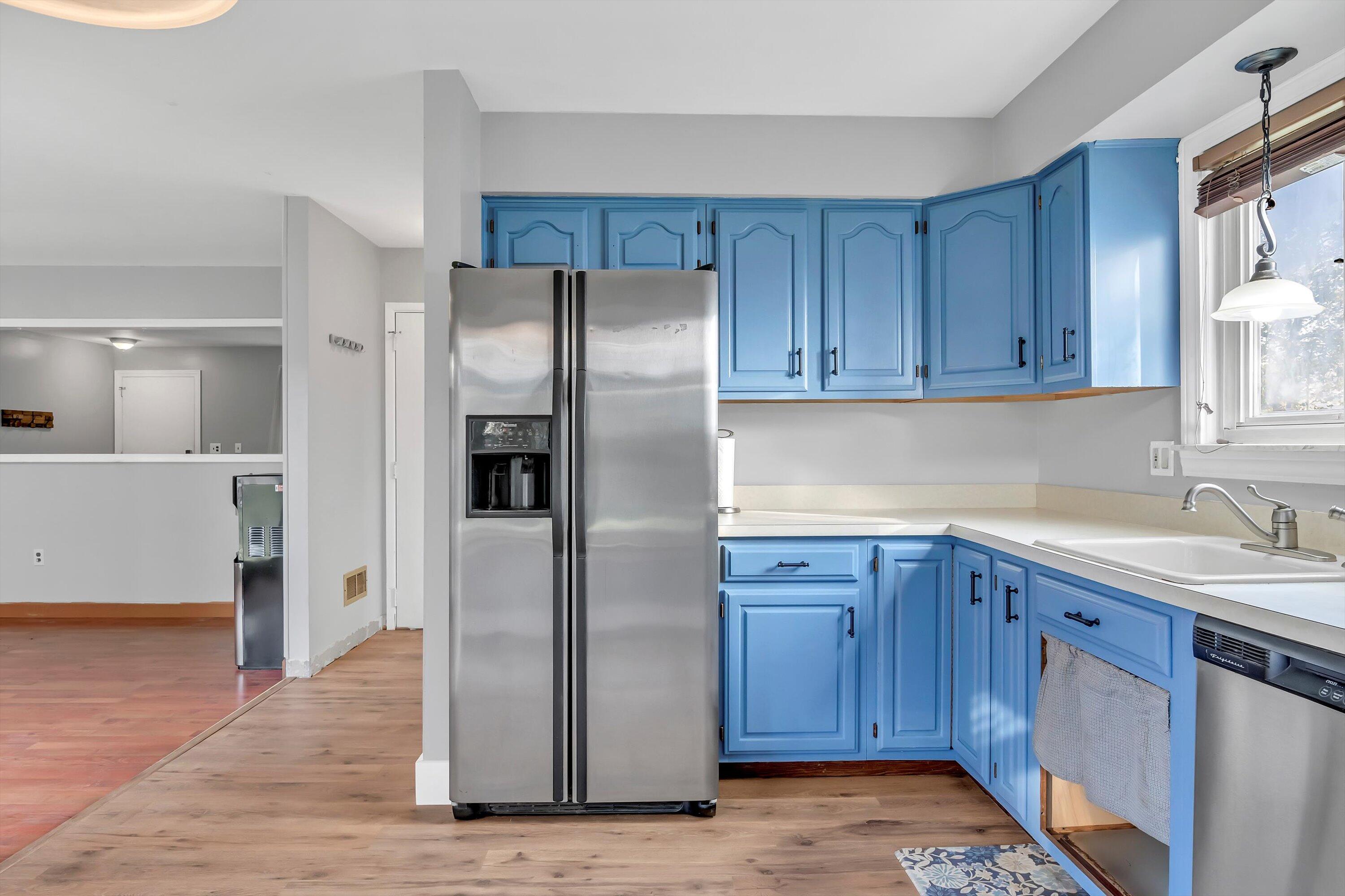 22115 Derby Road Woodhaven, MI 48183 - Photo 17 of 58 19-DSC04335