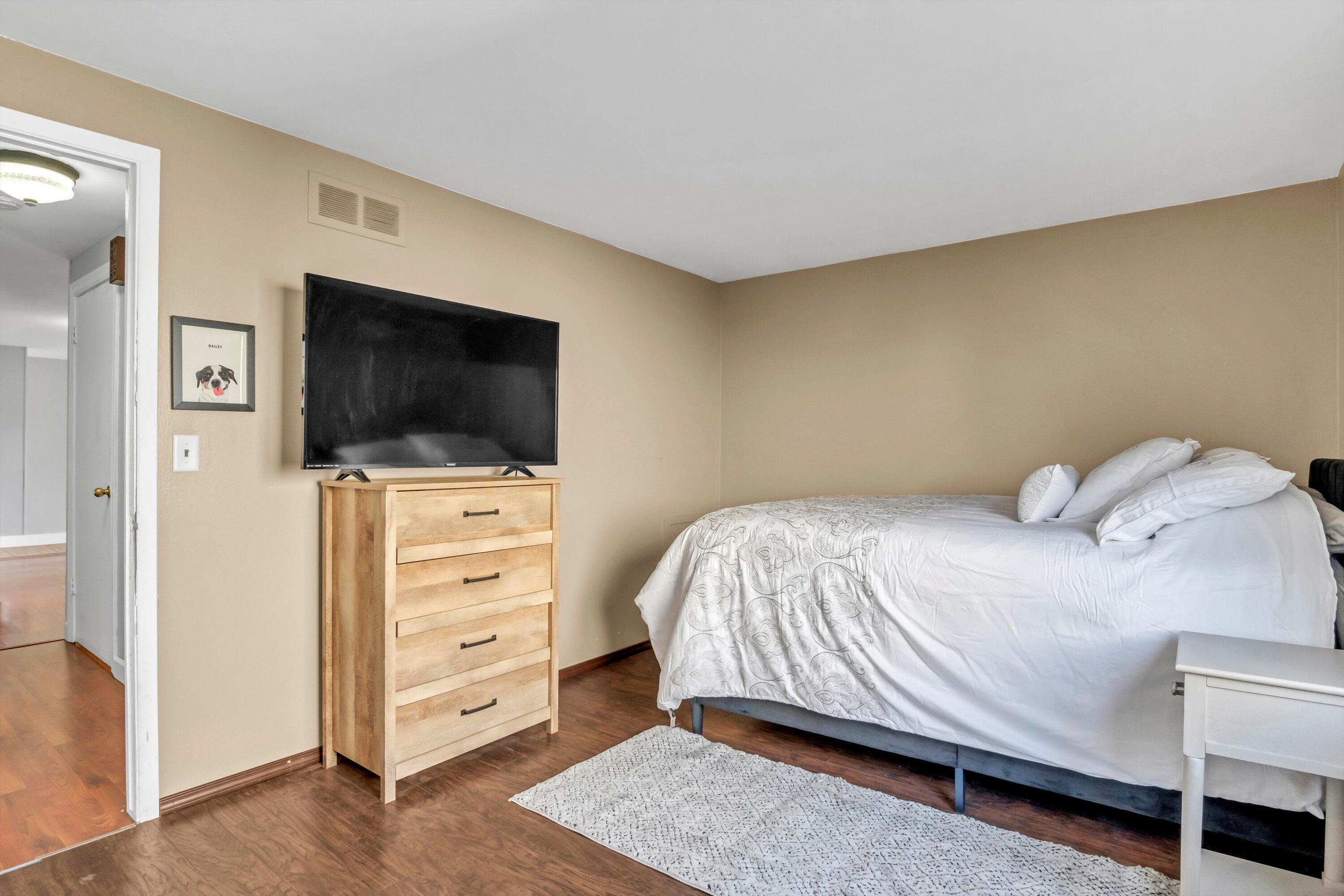 22115 Derby Road Woodhaven, MI 48183 - Photo 21 of 58 31-DSC04385