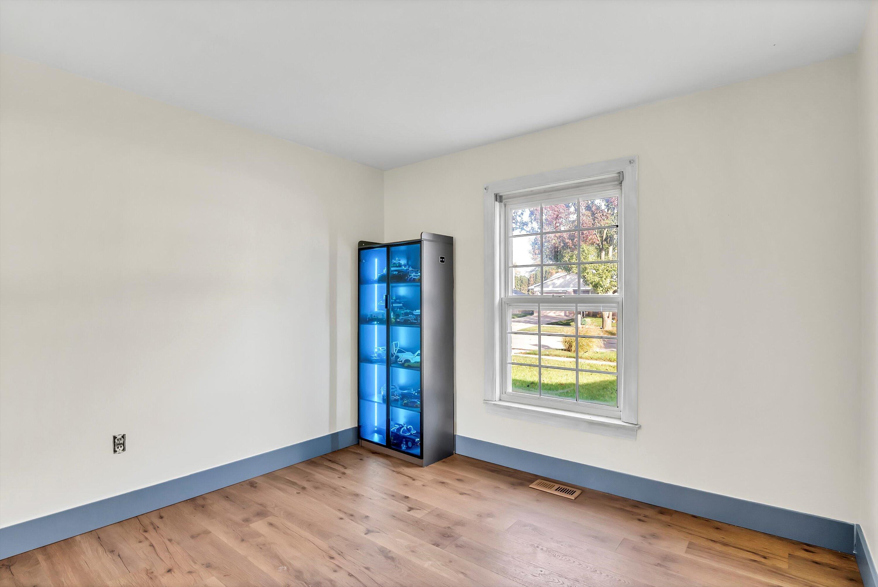 22115 Derby Road Woodhaven, MI 48183 - Photo 25 of 58 27-DSC04365