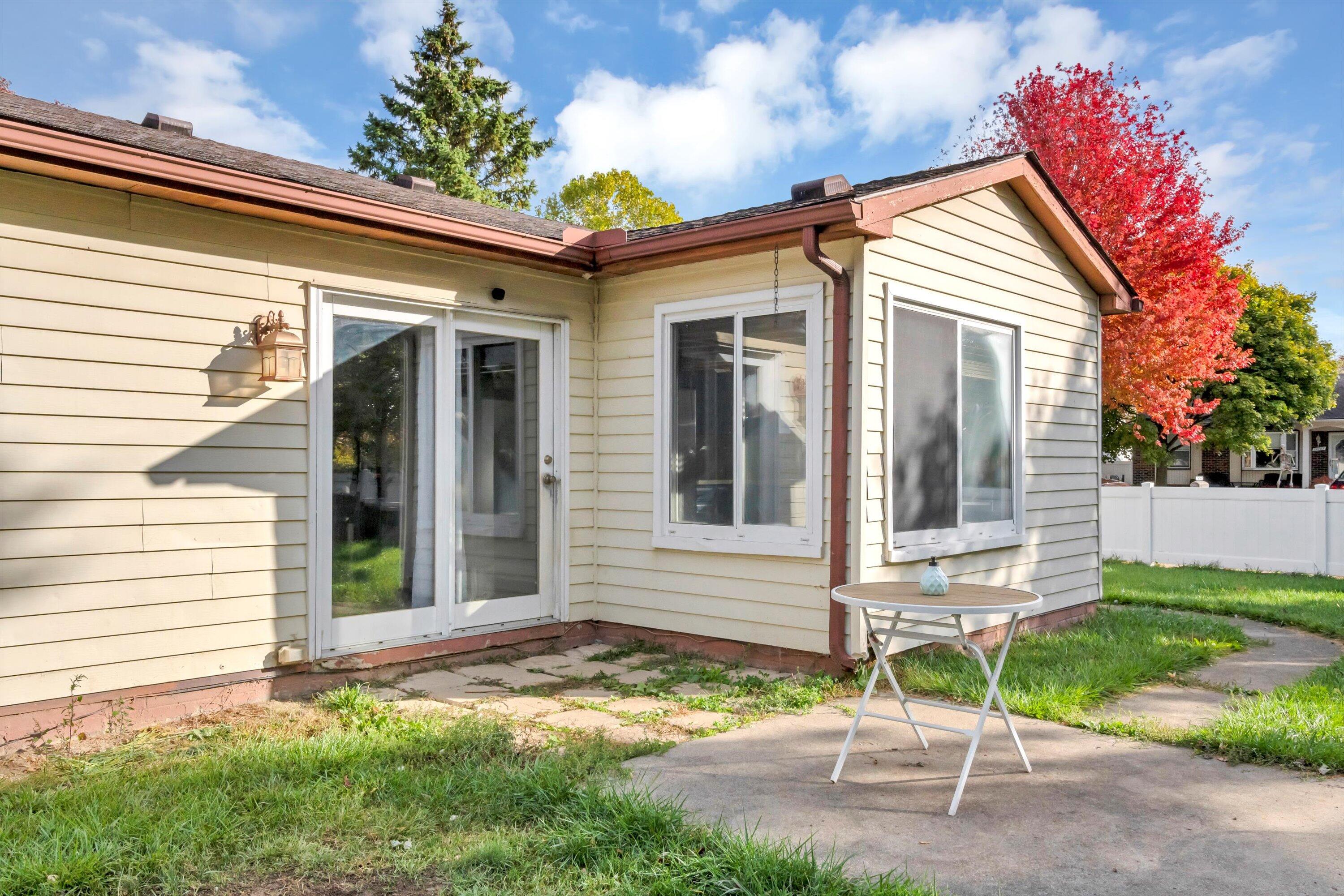 22115 Derby Road Woodhaven, MI 48183 - Photo 37 of 58 45-DSC04483