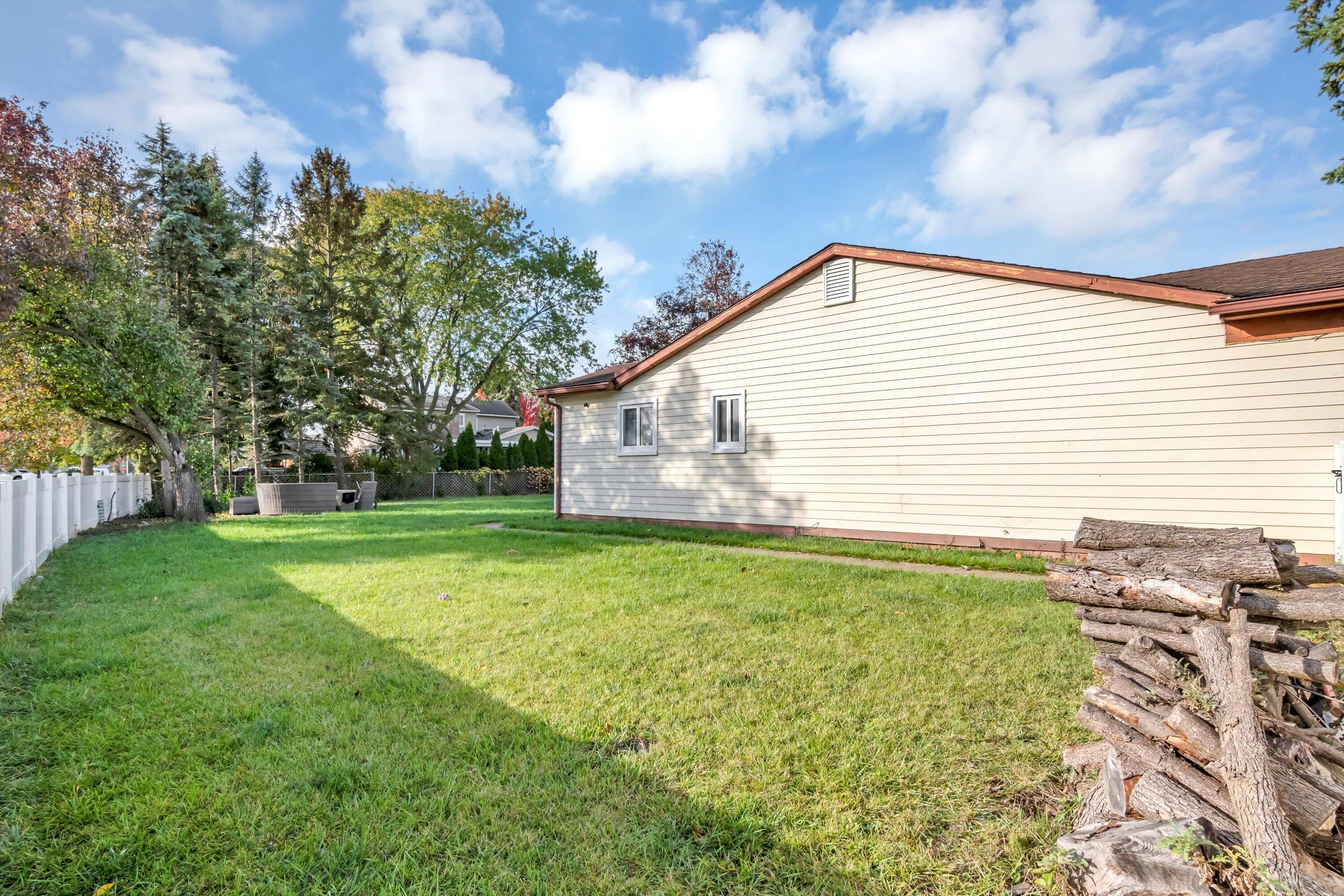 22115 Derby Road Woodhaven, MI 48183 - Photo 38 of 58 39-DSC04448