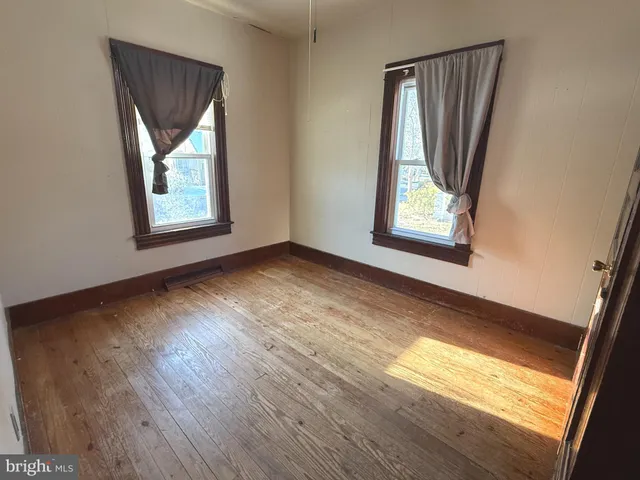 $1,500 | 19 Oakland Avenue, Newfield, NJ 08344