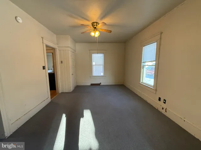 $1,500 | 19 Oakland Avenue, Newfield, NJ 08344