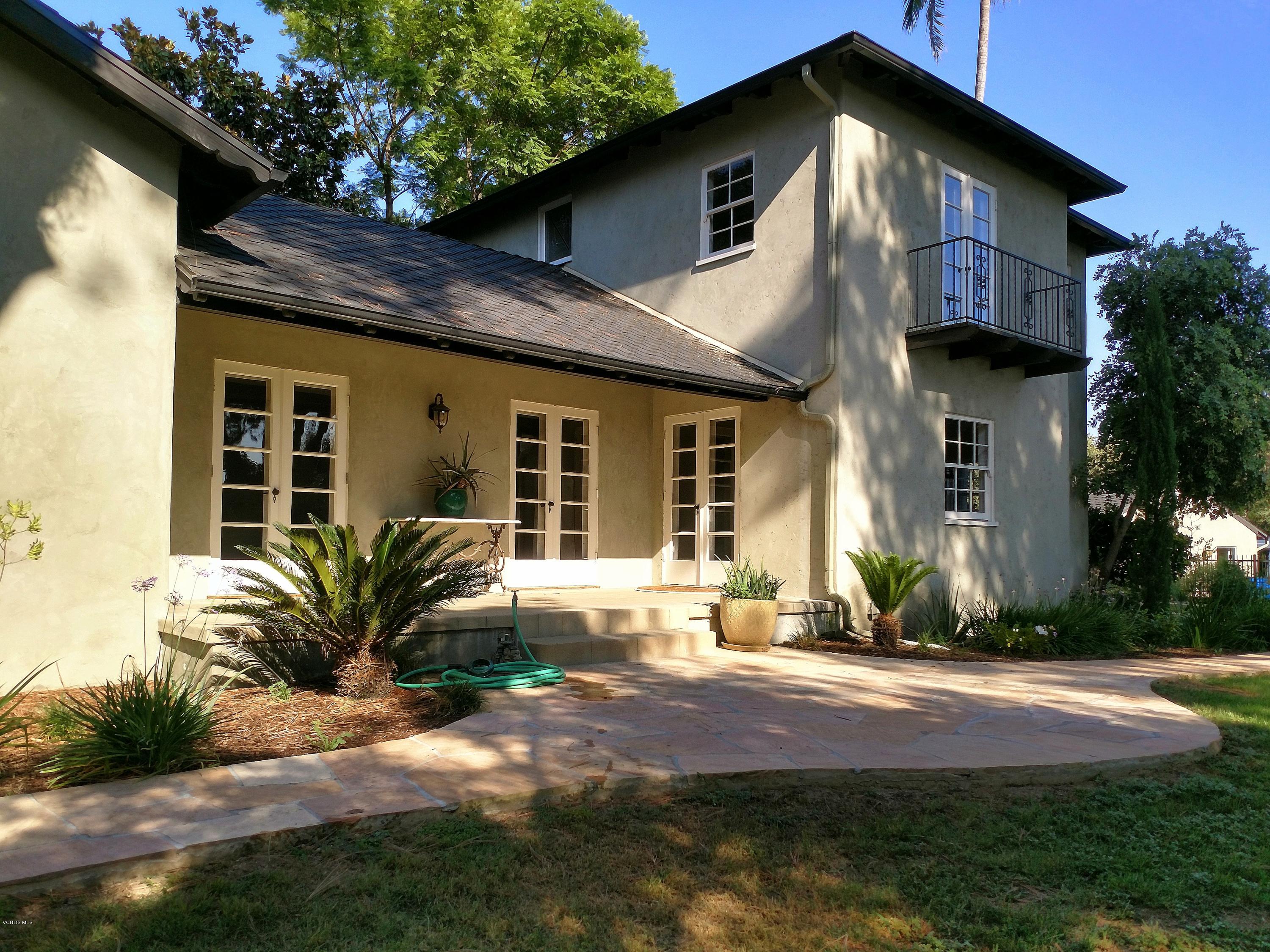 1447 Edgecliff Lane Pasadena, CA 91107 - Photo 31 of 33 a front view of a house with garden