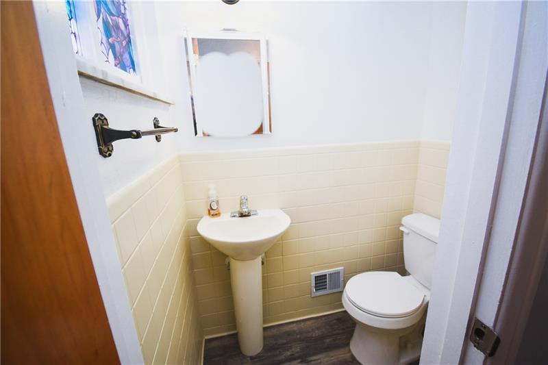 670 Lindsay Road Carnegie, PA 15106 - Photo 25 of 25 Partial Bathroom Floor 1