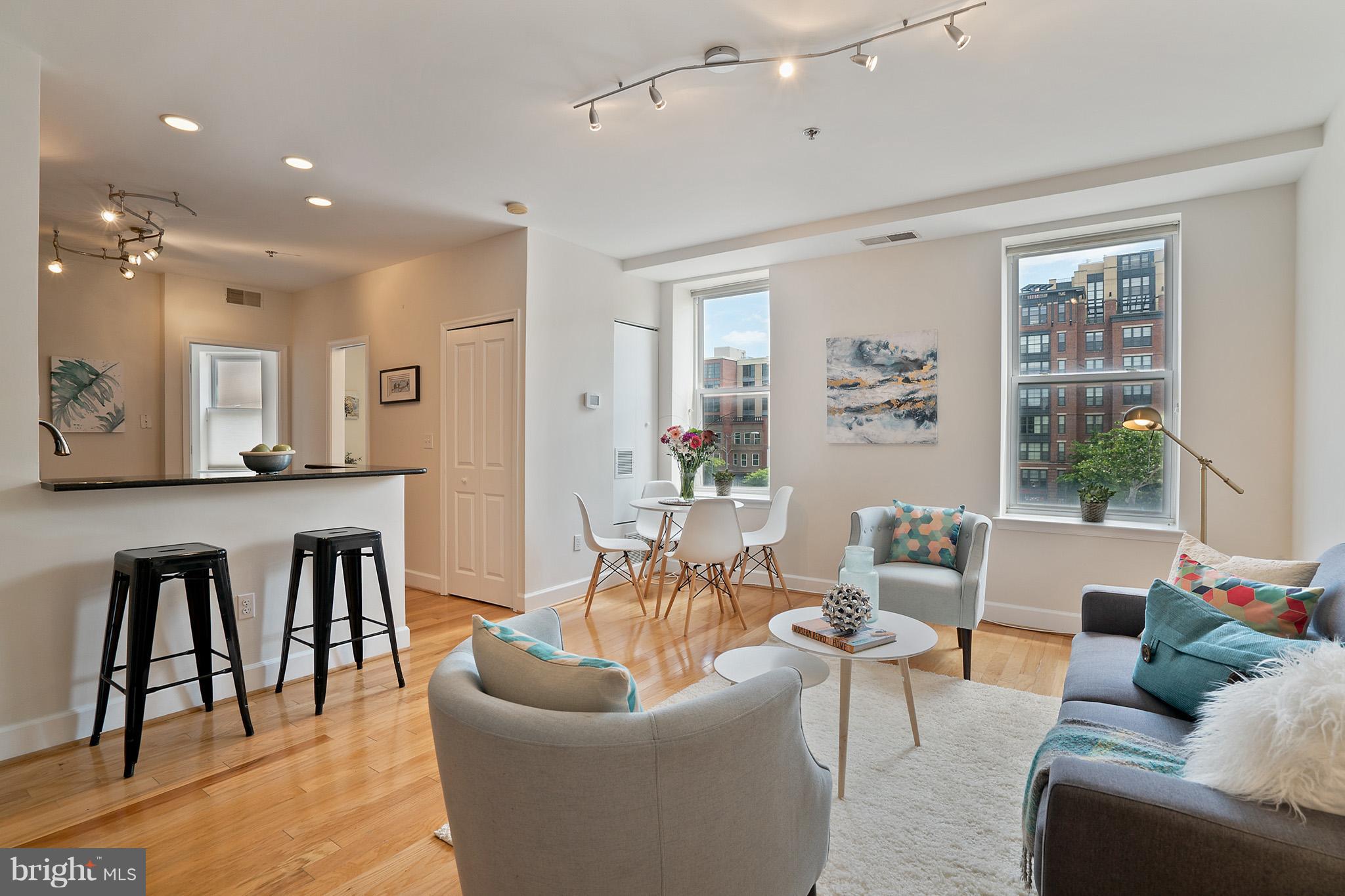 1418 W Street Northwest, Unit 401 Washington, DC 20009 - Photo 6 of 30 Living Room